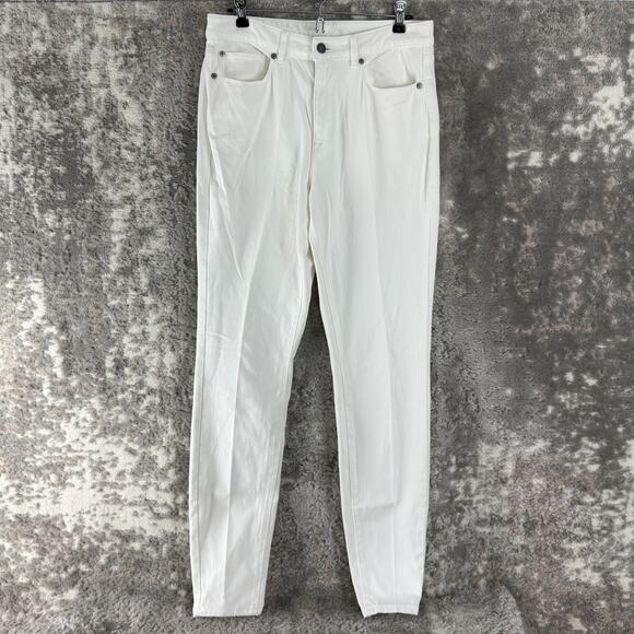 LL Bean Tall Size 10 Classic Fit Stretch Denim Jean White Pant Button Zip Casual - Picture 1 of 11